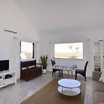 Casa Famara * טגיסי