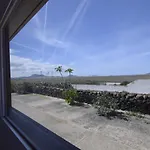 Casa Famara טגיסי